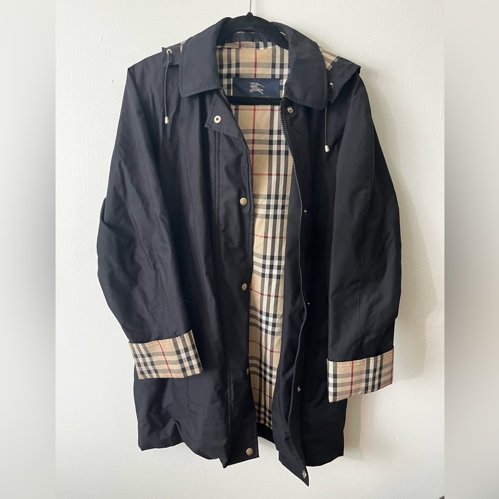 Burberry London Women’s Brittany Lined Hooded Rain Coat (size 6-8)